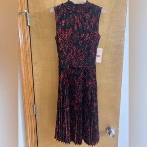 Slimming beautiful dress.